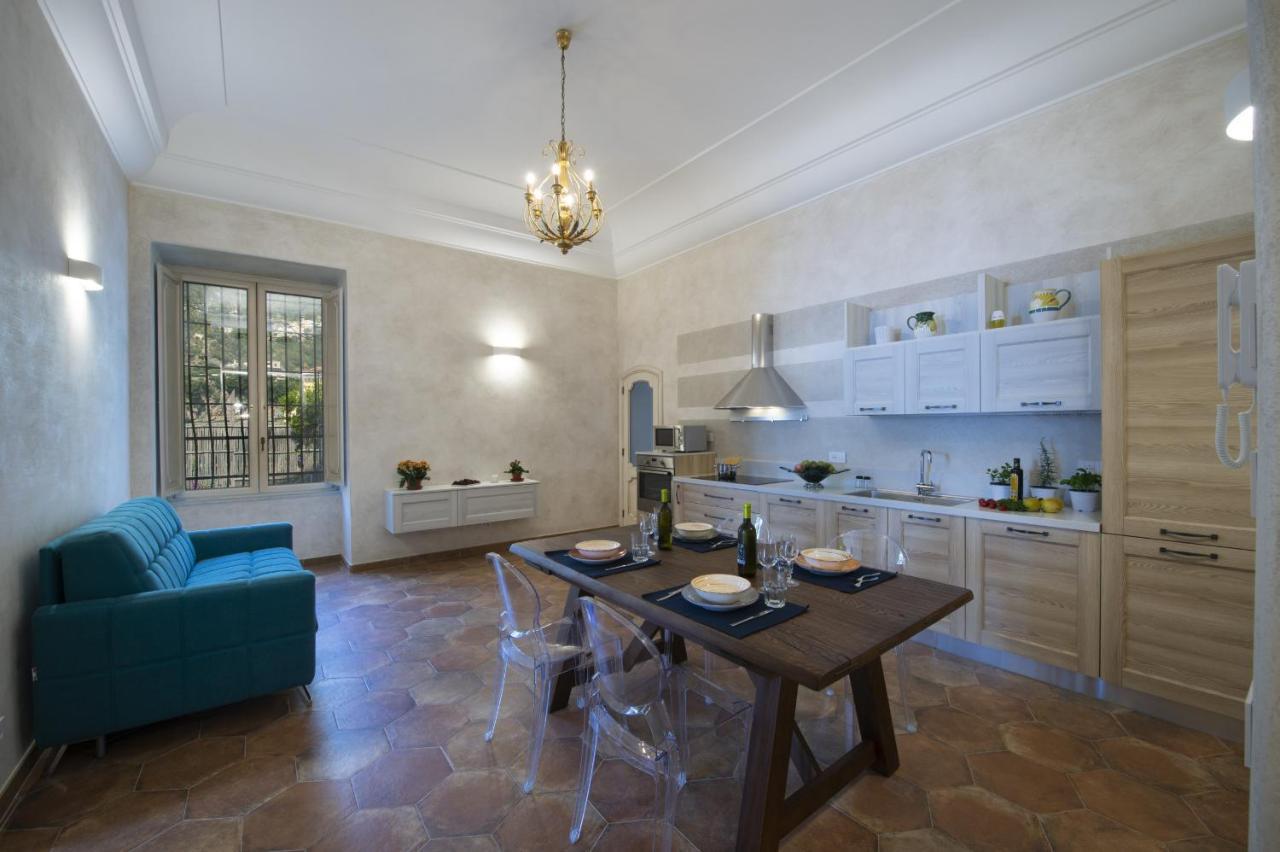 Amore Rentals - Casa Volte Alte Positano Buitenkant foto
