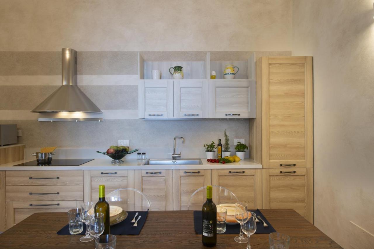 Amore Rentals - Casa Volte Alte Positano Buitenkant foto