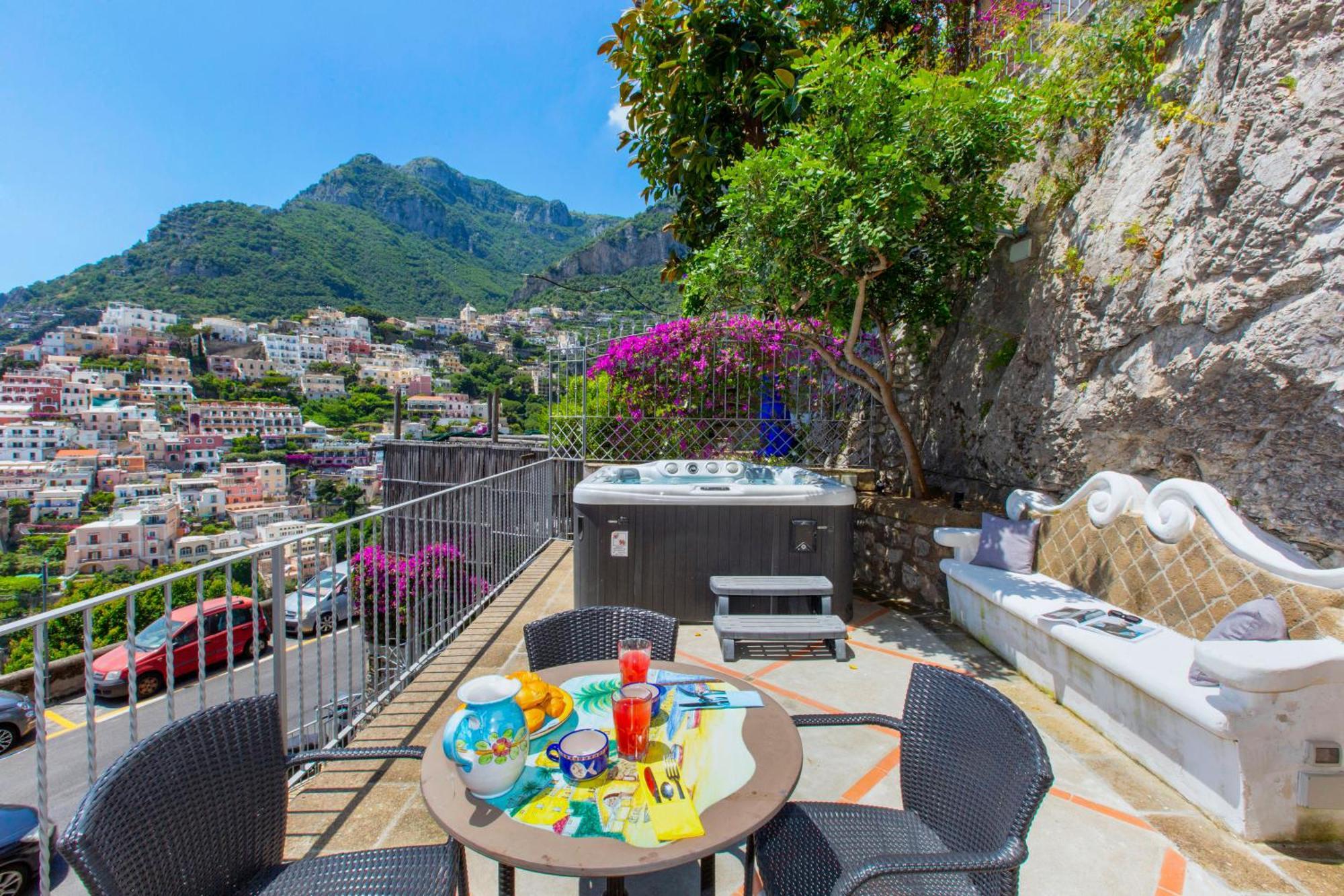 Amore Rentals - Casa Volte Alte Positano Buitenkant foto